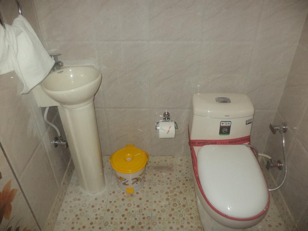 The Castle Bed & Breakfast New Delhi Exterior foto